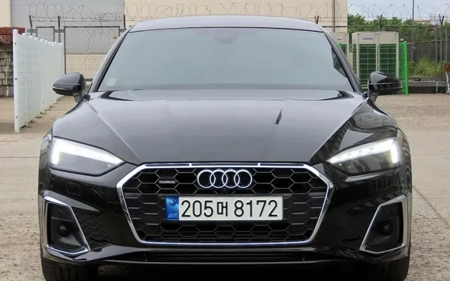인천중고차매매추천 A5 (F5) 40 TFSI 콰트로 프리미엄 스포트백 매물 사진 18 - 2023/03 42,160km